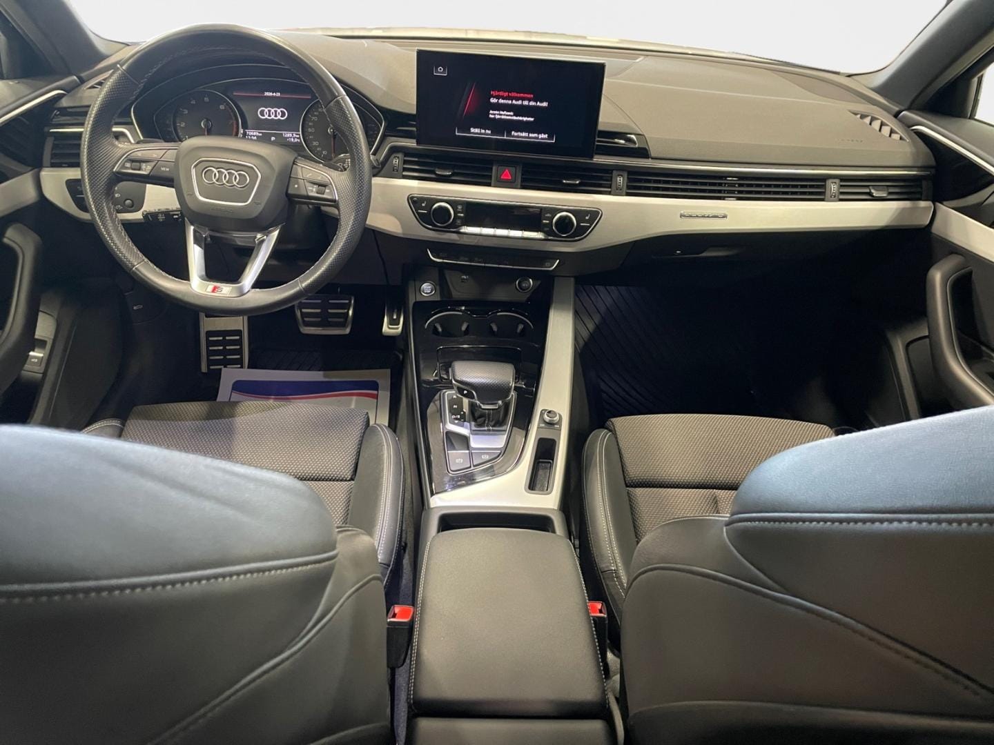 Bild som visar Audi A4 Avant A4 Avant 40 TFSI quattro S line 204 hk S tronic - för mer information kontakta din Audi Partner