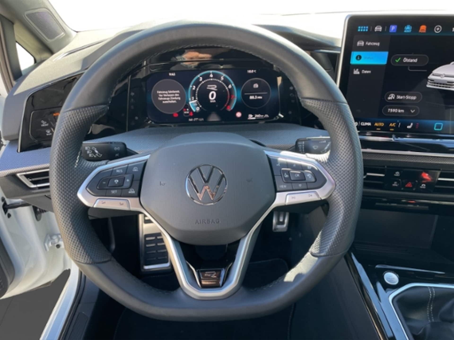 Volkswagen Golf R-Line