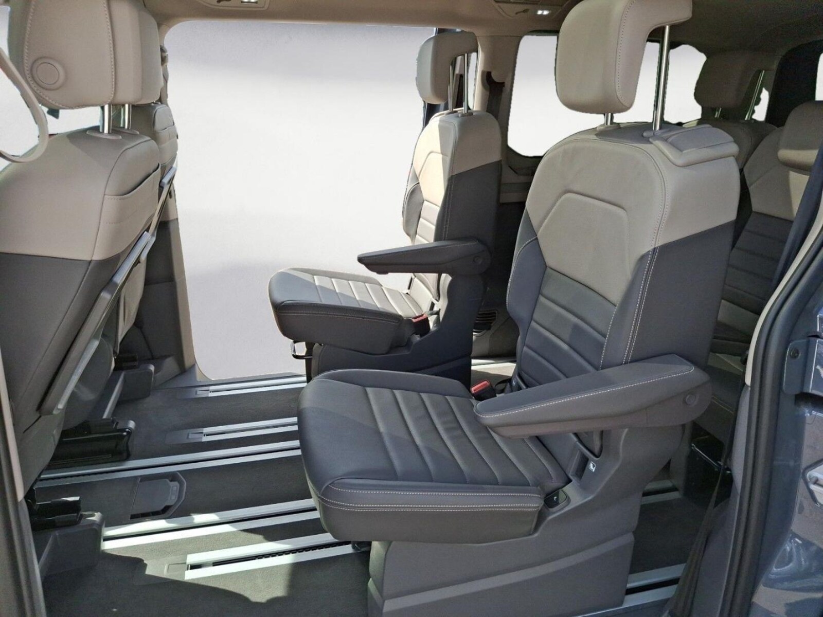 Volkswagen Multivan Langversion – Bild 14