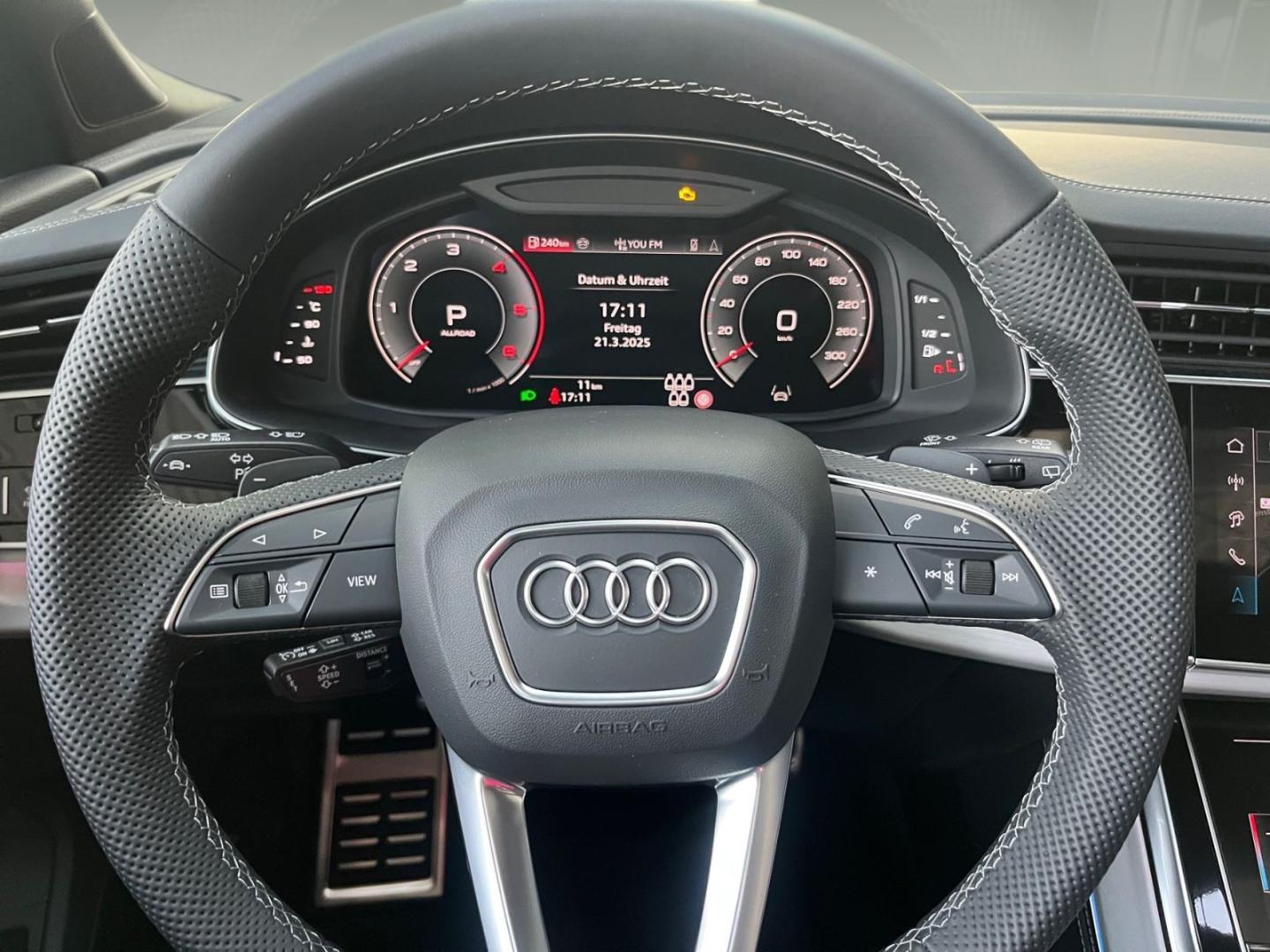 Image about Audi Q7 SUV S line 50 TDI quattro tiptronic