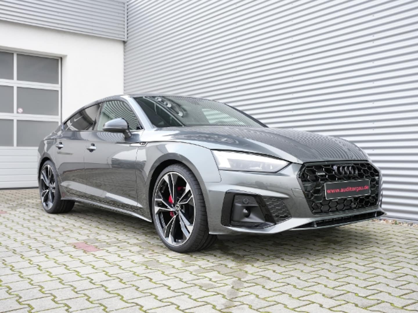 Bild über Audi A5 Sportback S line business 40 TDI quattro S tronic - für weitere Informationen kontaktieren Sie den Audi Partner