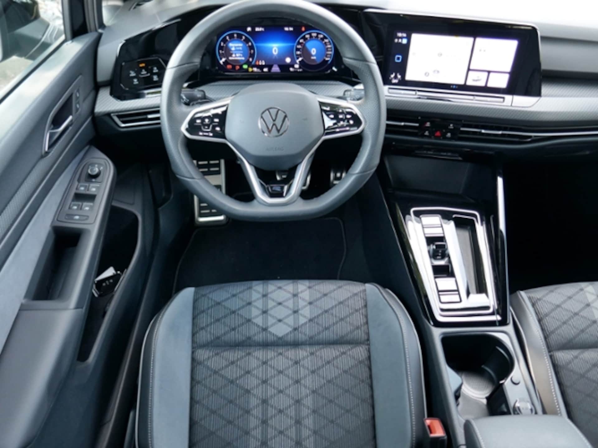 Volkswagen Golf R-Line