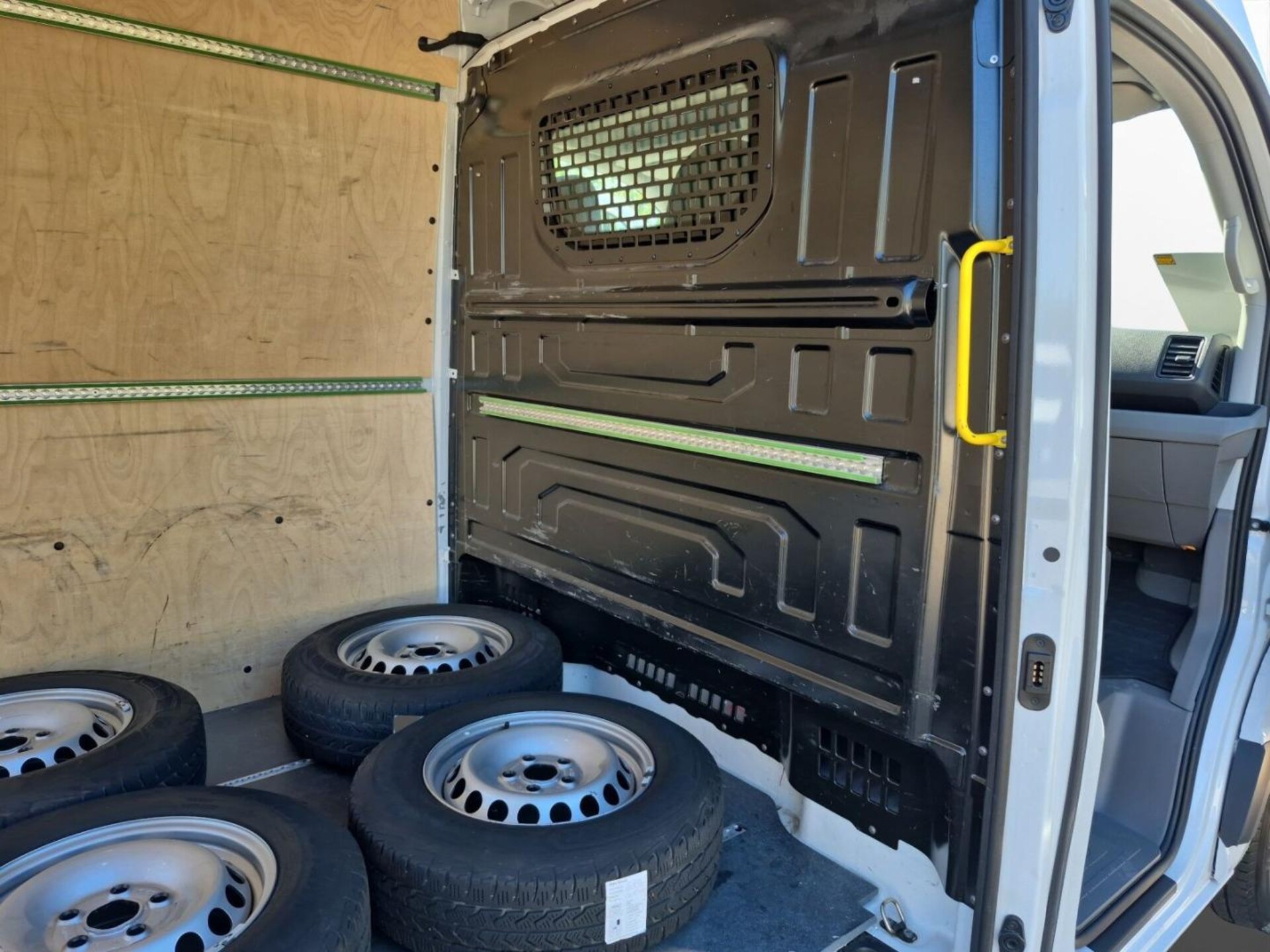 Volkswagen Crafter Kasten mittlerer Radstand