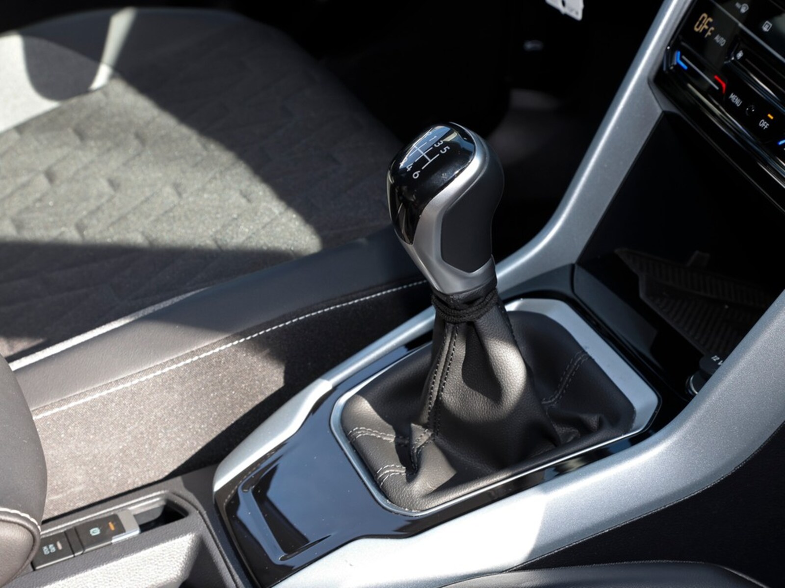 Volkswagen T-Roc – Bild 11