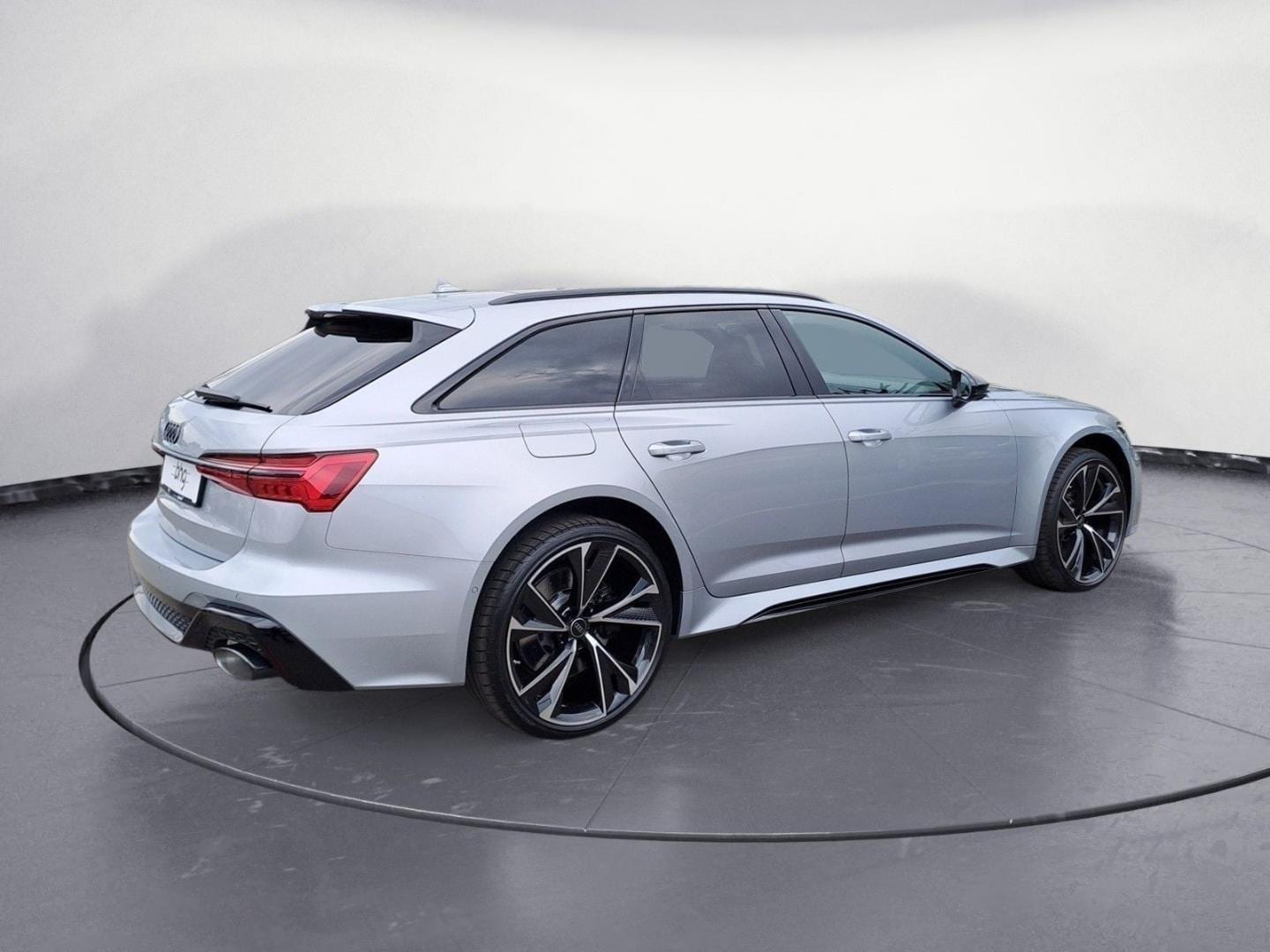 Bild über Audi RS 6 Avant TFSI quattro tiptronic - für weitere Informationen kontaktieren Sie den Audi Partner