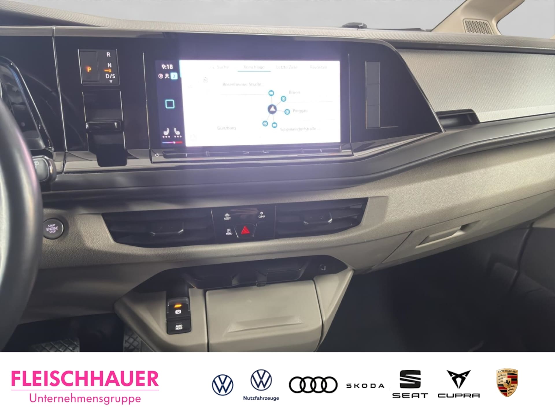 Volkswagen Multivan Langversion Basis-Modell