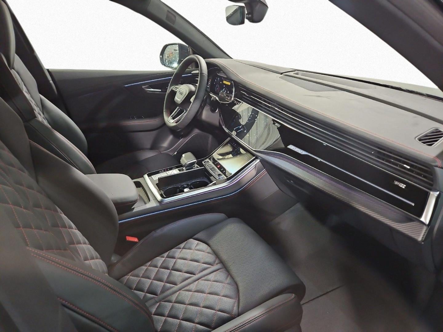 Bild über Audi Q8 SUV S line business TDI quattro 210 kW tiptronic - für weitere Informationen kontaktieren Sie den Audi Partner