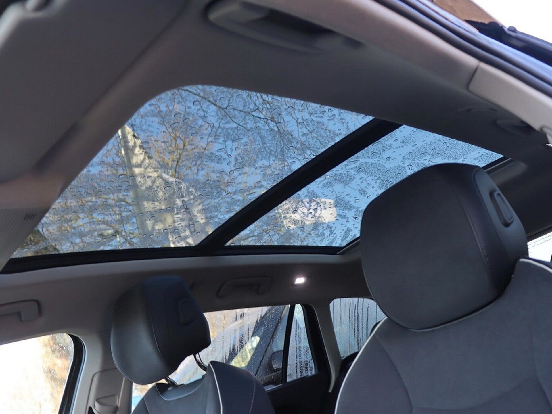 Volkswagen Passat Elegance