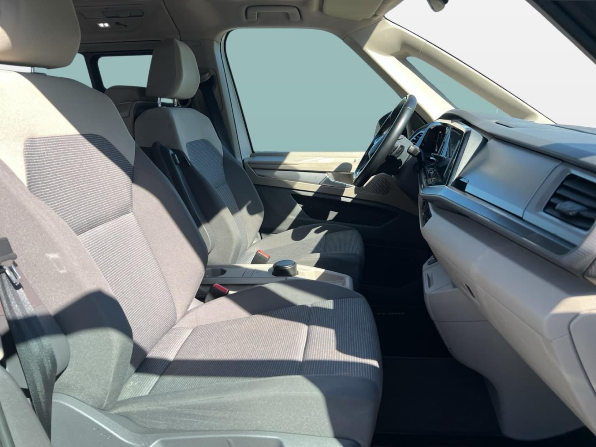 Volkswagen Multivan Langversion Basis-Modell