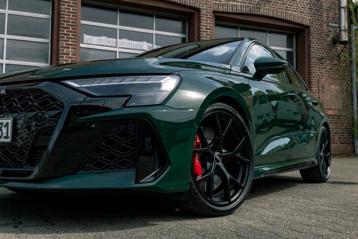 Bild über Audi RS 3 Sportback TFSI quattro 294 kW S tronic - für weitere Informationen kontaktieren Sie den Audi Partner