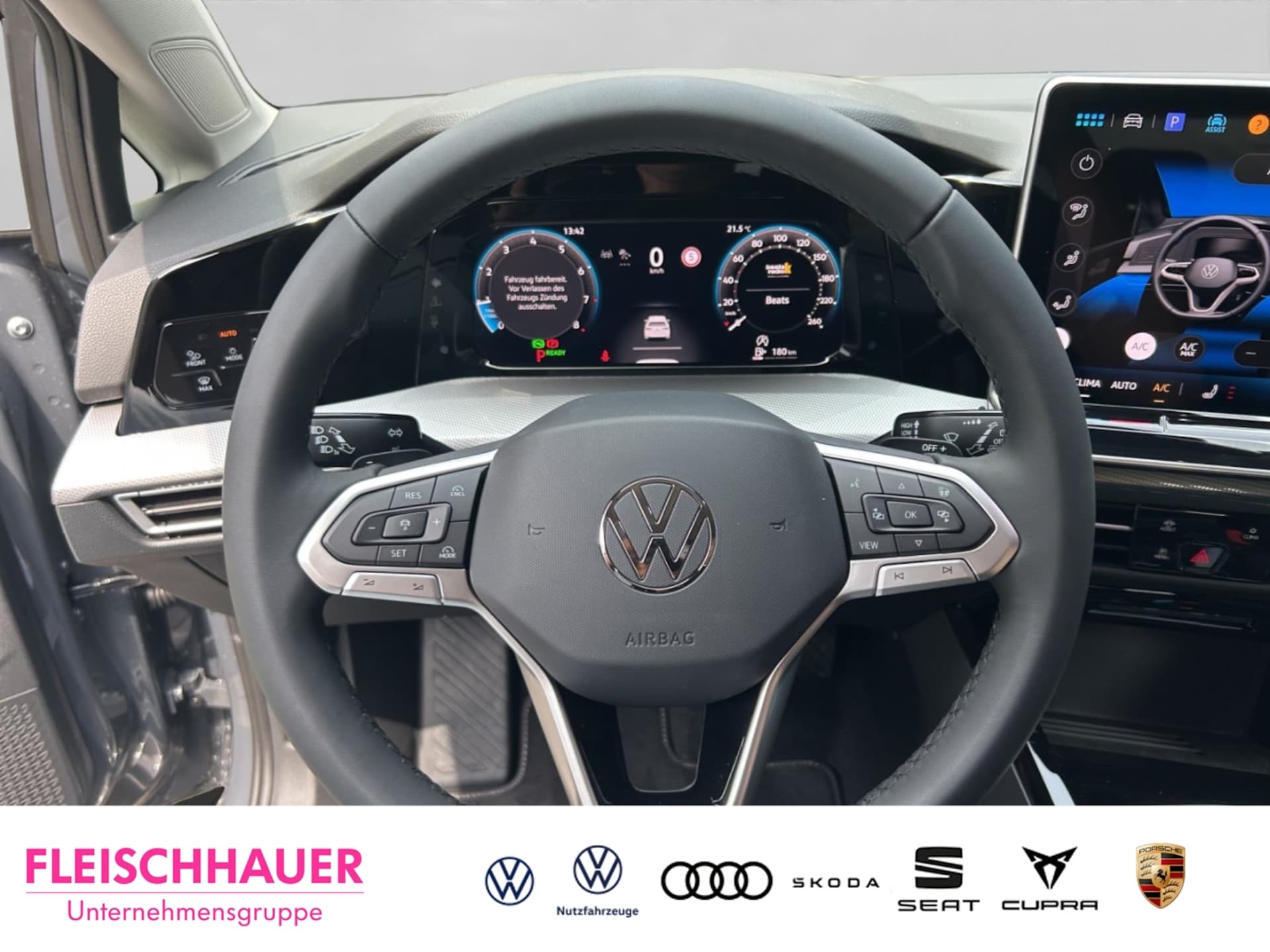 Volkswagen Golf Style