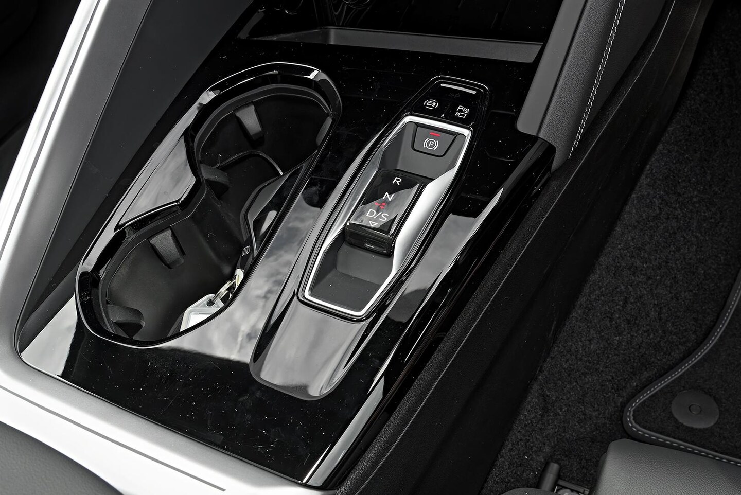 Image about Audi Q5 SUV TDI quattro 150 kW sport
