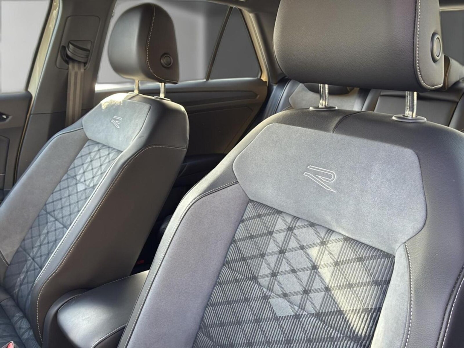 Volkswagen T-Roc – Bild 11