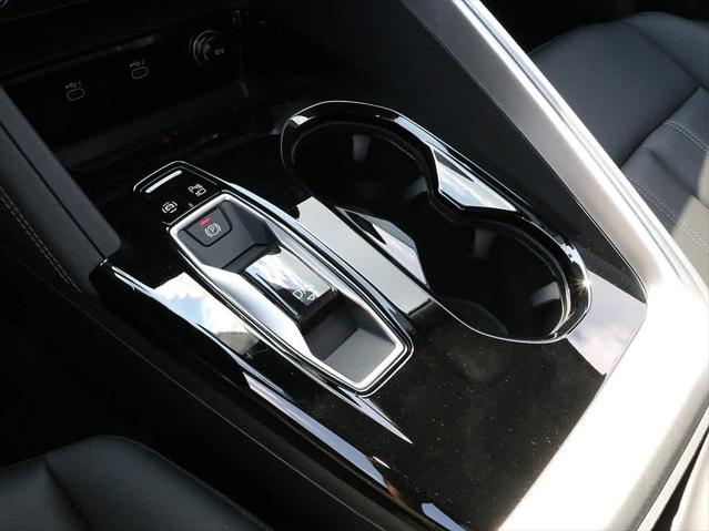 2025 AUDI Q5 - Image 24