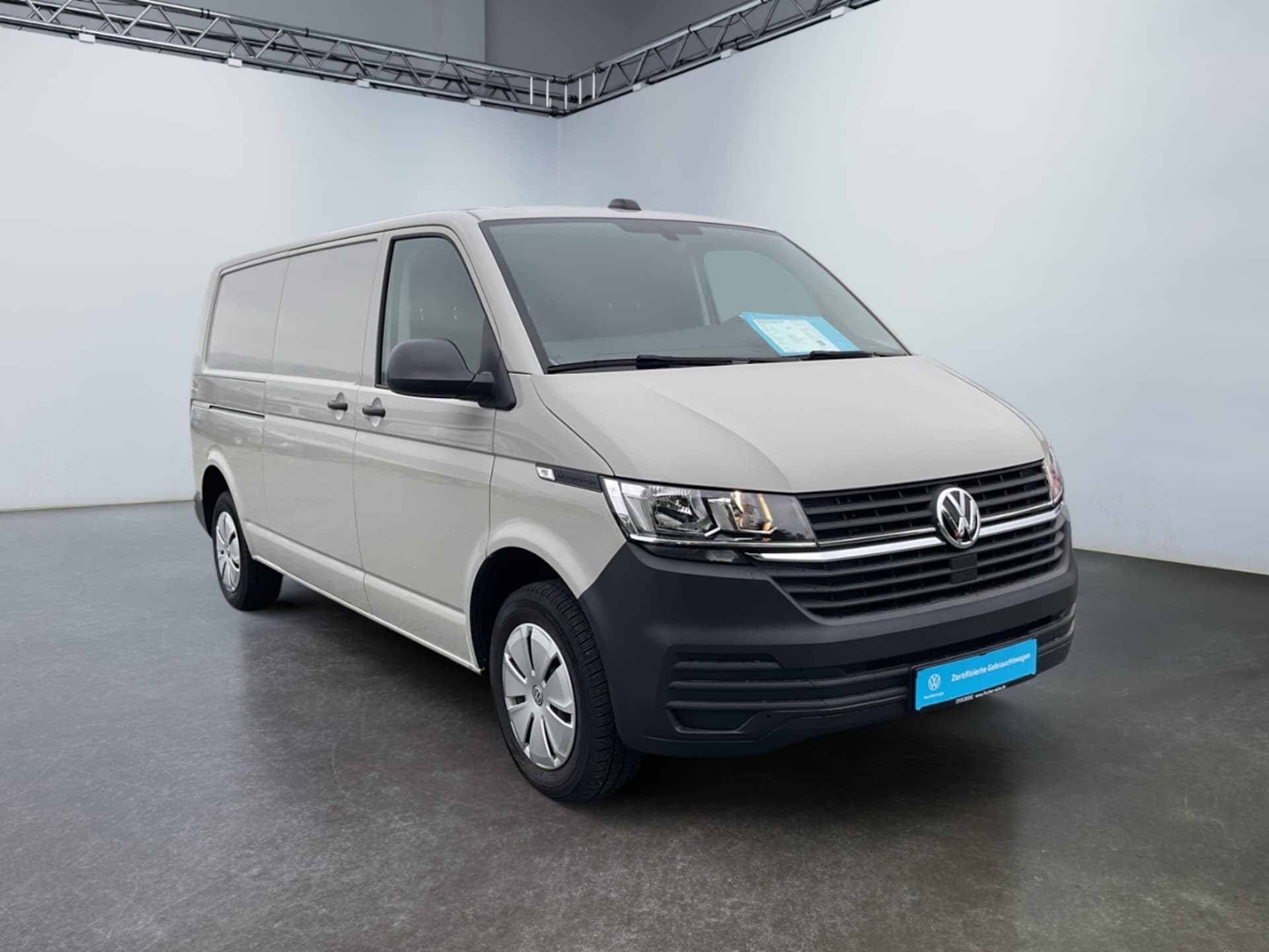 Volkswagen T6.1 Transporter Kasten langer Radstand