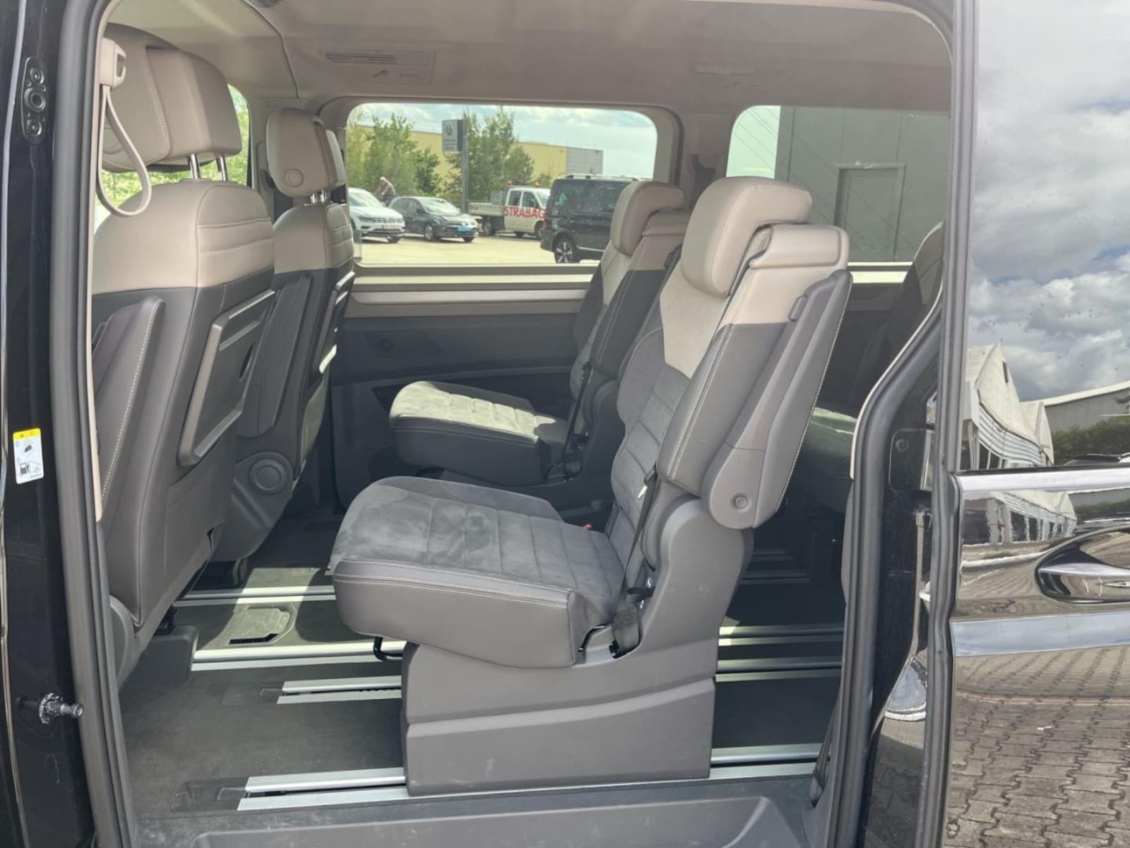 Volkswagen Multivan Langversion – Bild 19