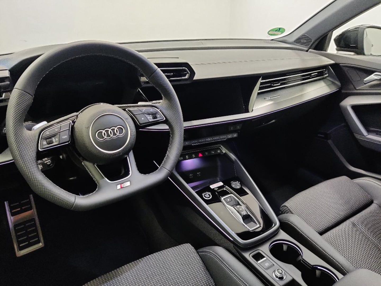 Bild über Audi A3 Limousine TFSI 110 kW S tronic - für weitere Informationen kontaktieren Sie den Audi Partner