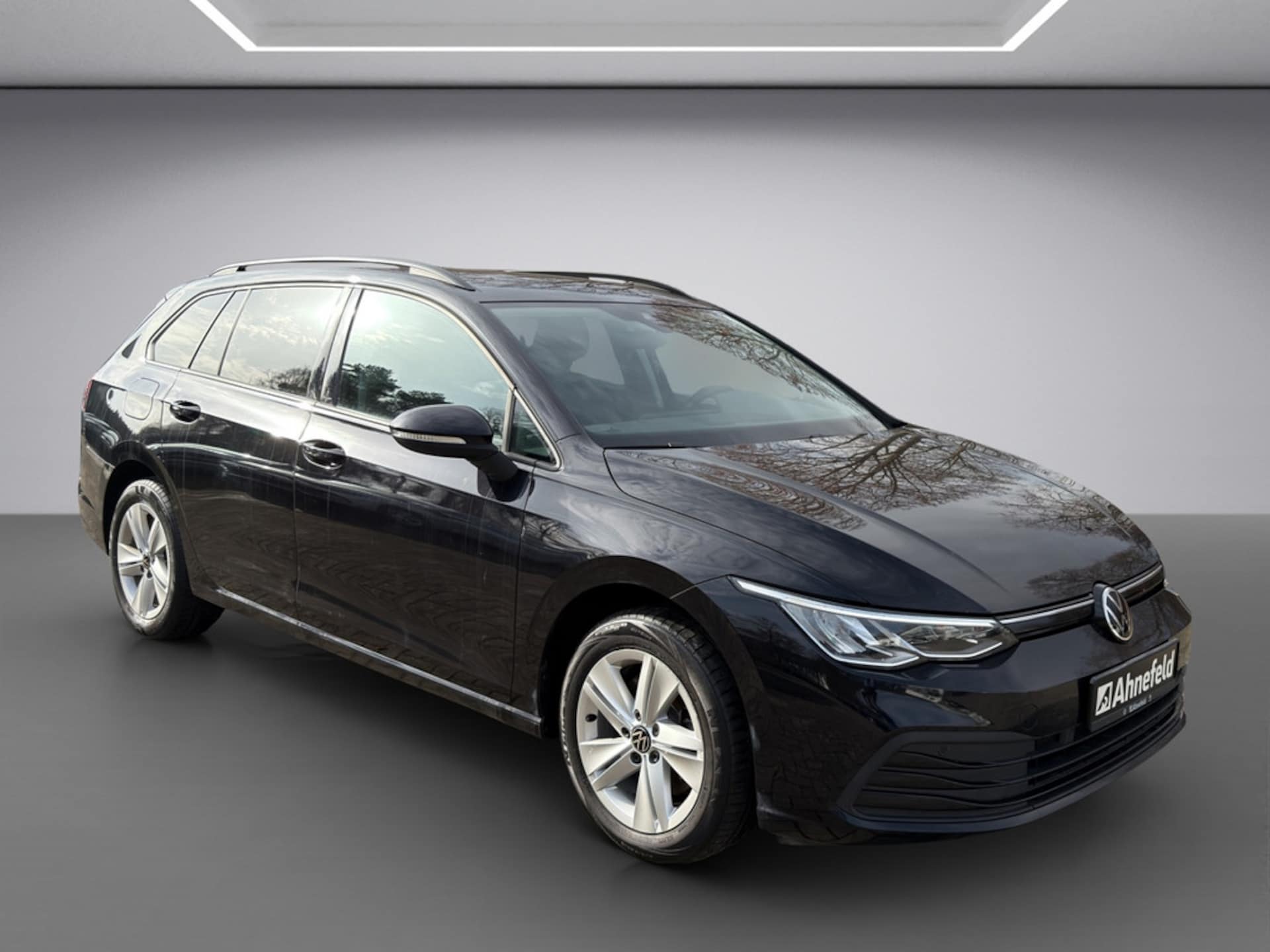 Volkswagen Golf Variant Life