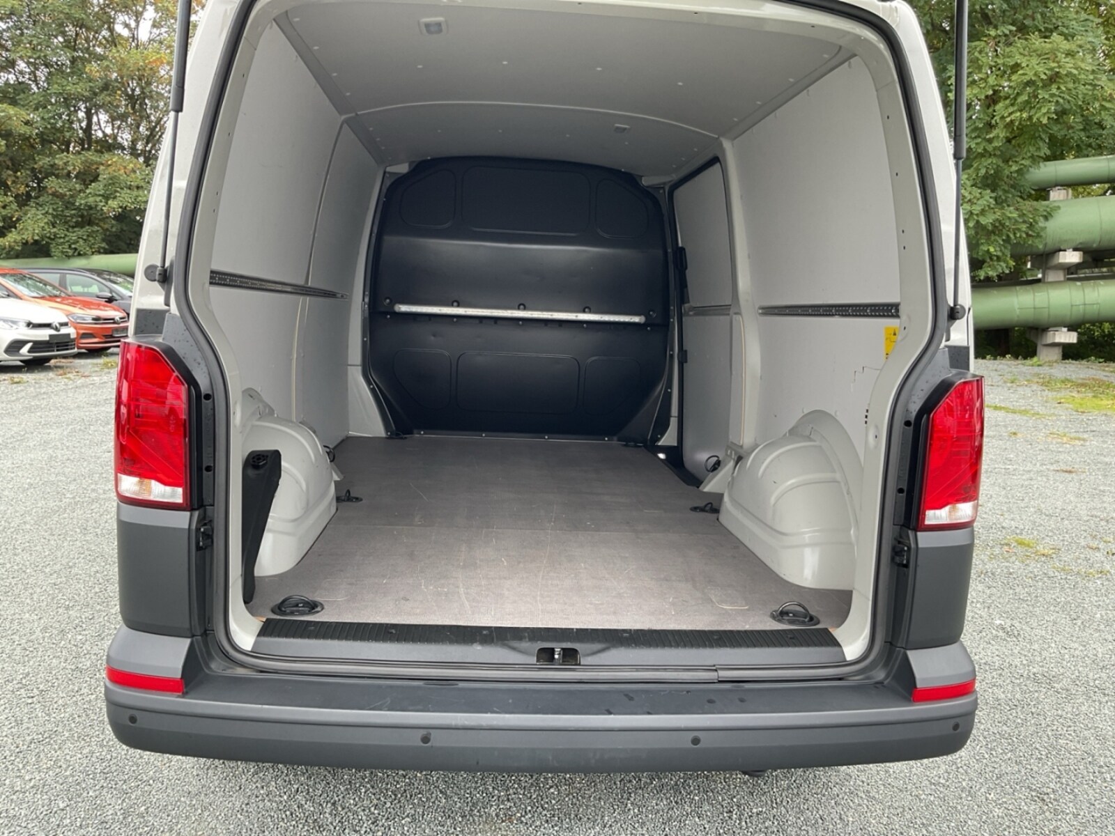 Volkswagen T6.1 Transporter Kasten langer Radstand – Bild 13