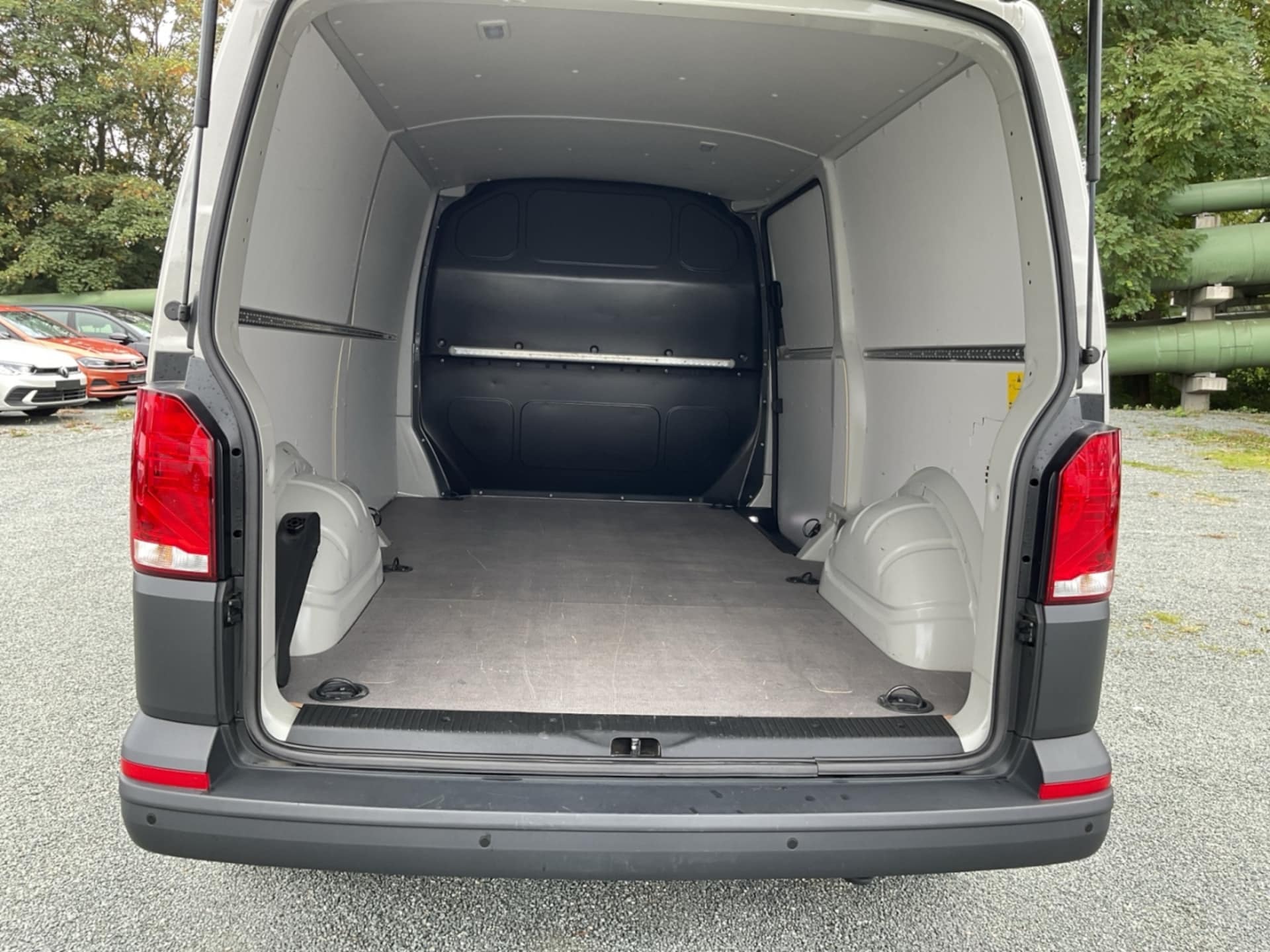 Volkswagen T6.1 Transporter Kasten langer Radstand