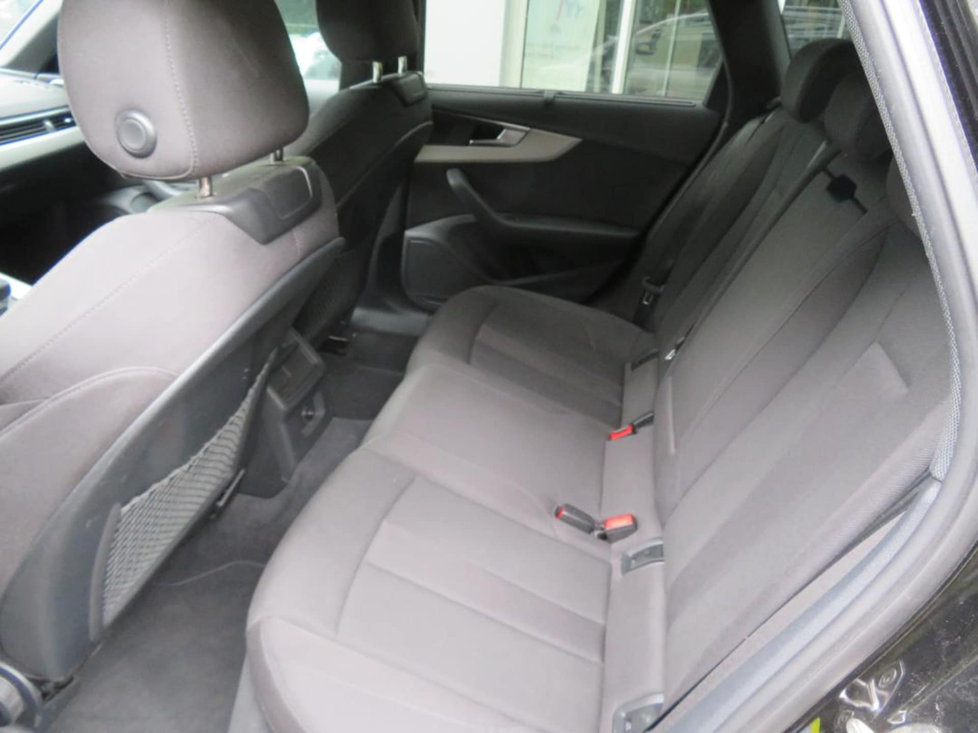 Audi A4 Avant S line