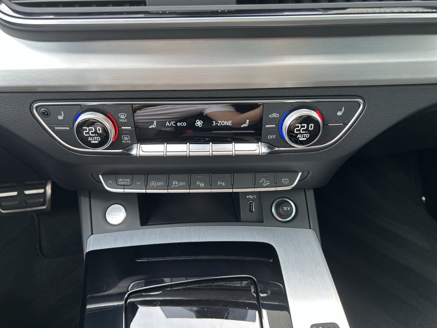 Bild über Audi Q5 Sportback 40 TFSI quattro S tronic - für weitere Informationen kontaktieren Sie den Audi Partner