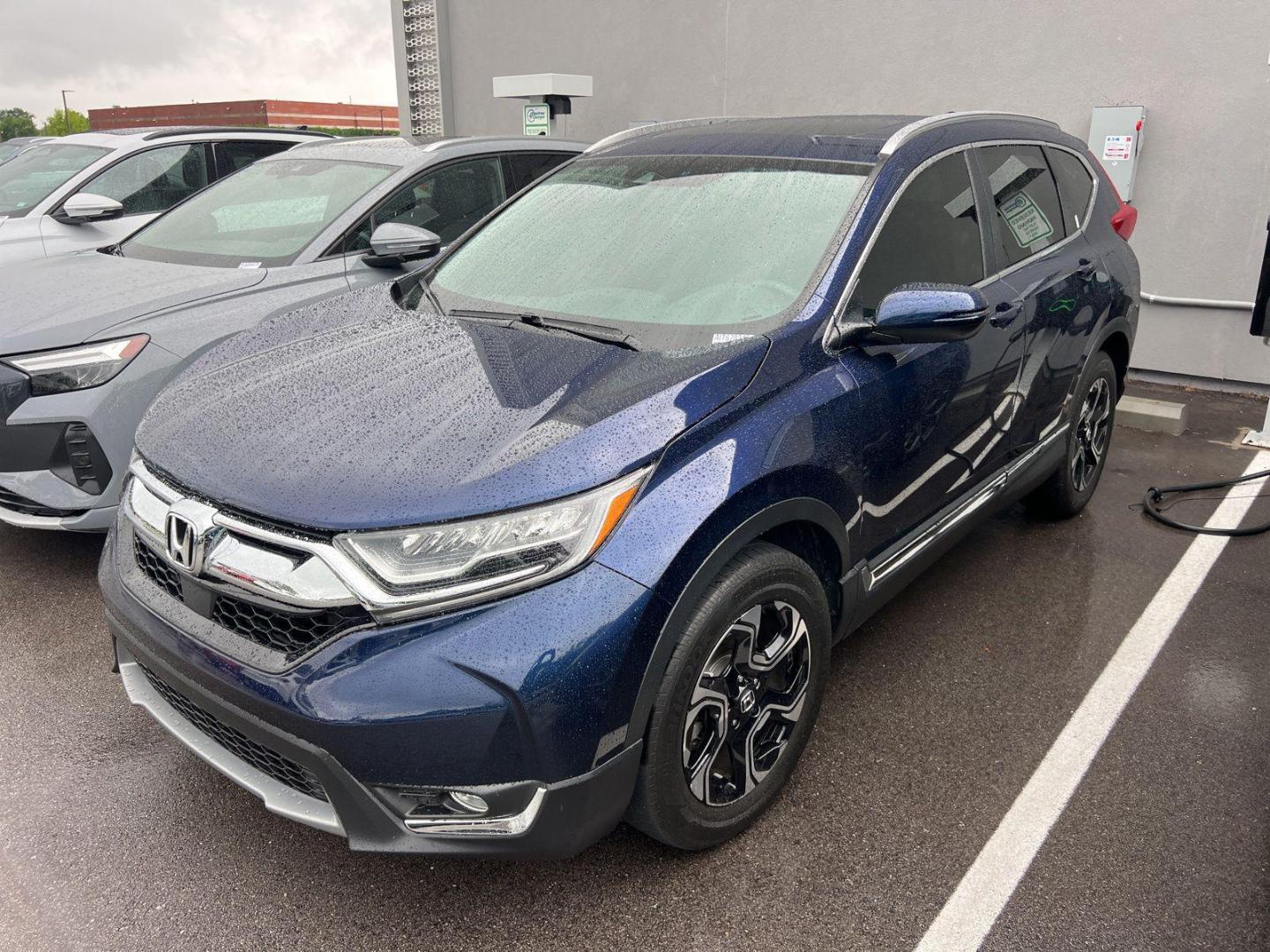2017 Honda CR-V Touring AWD's photo