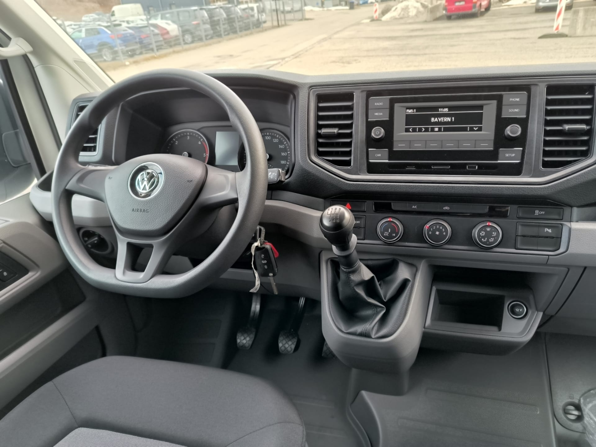 Volkswagen Crafter Kasten mittlerer Radstand