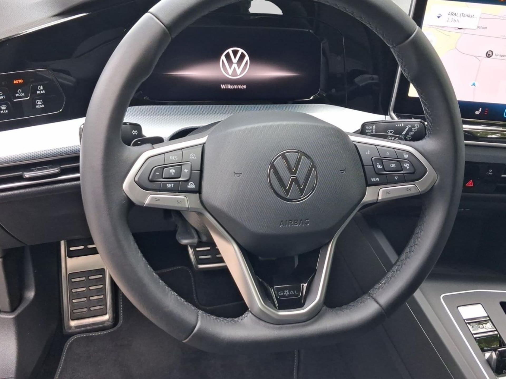 Volkswagen Golf Life