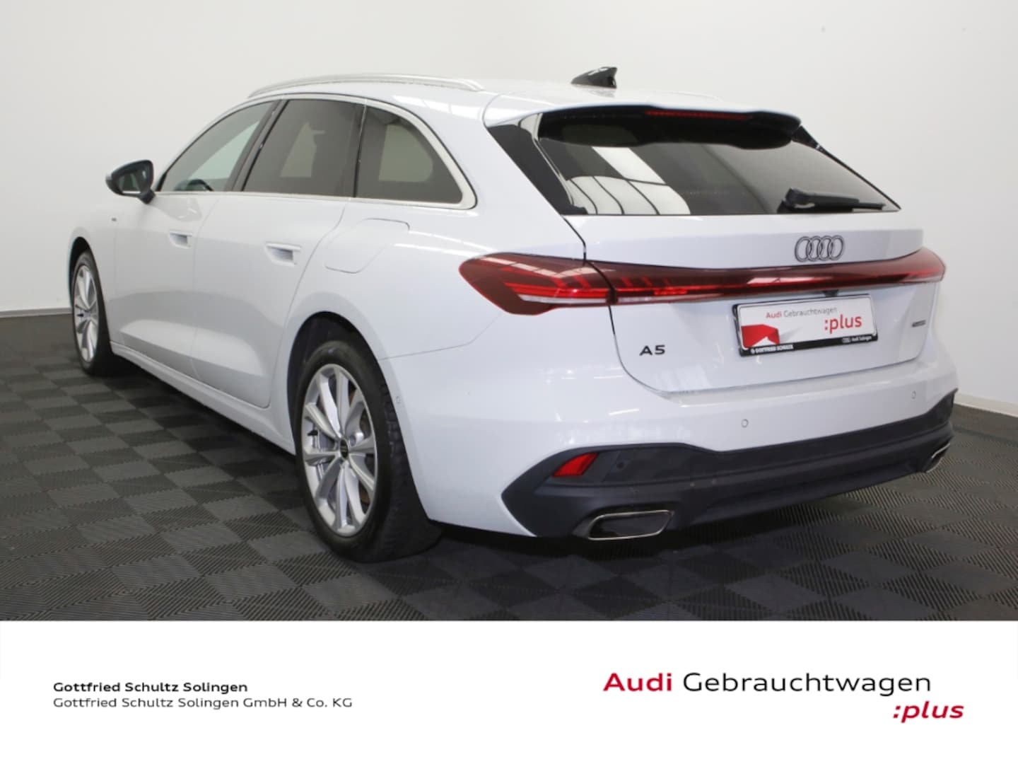 Bild über Audi A5 Avant e-hybrid e-hybrid quattro 220 kW S tronic - für weitere Informationen kontaktieren Sie den Audi Partner