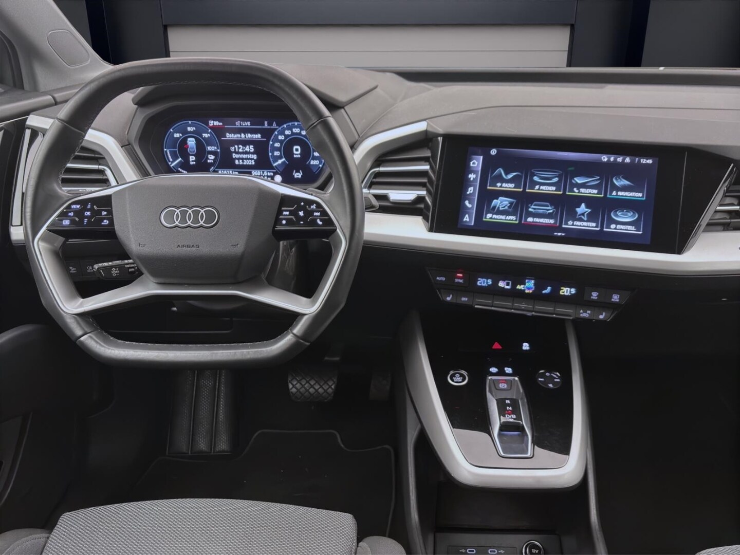 Image about Audi Q4 e-tron 40 e-tron