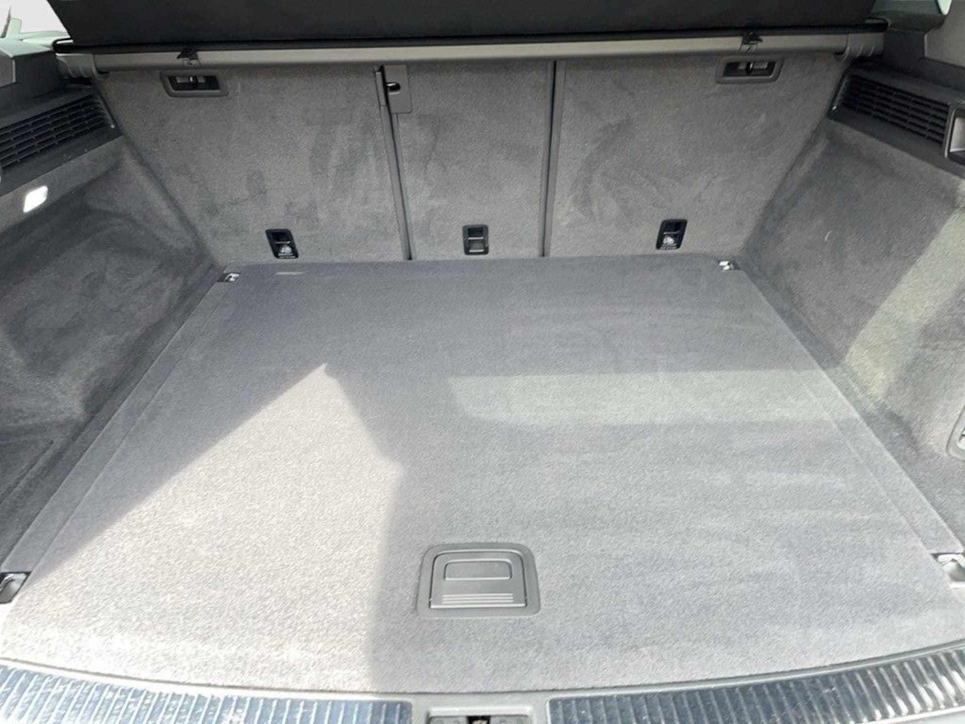 Volkswagen Touareg R