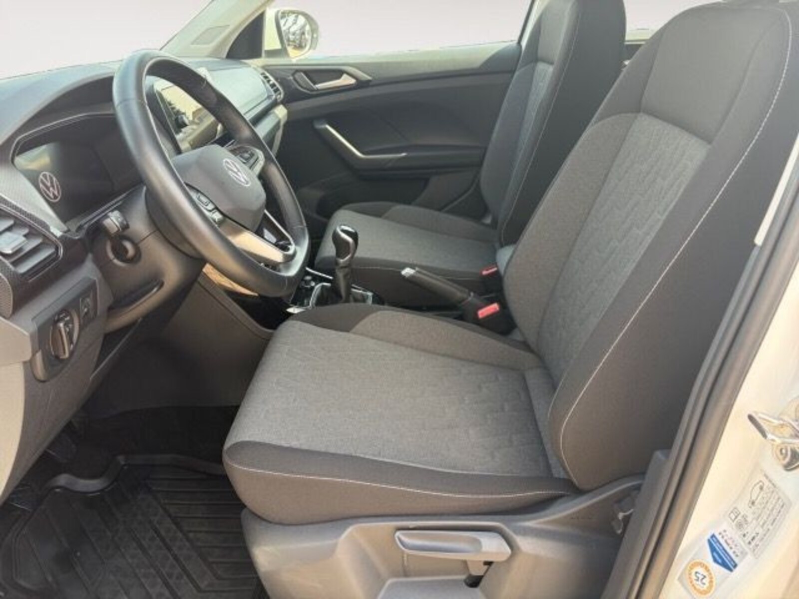 Volkswagen T-Cross – Bild 9