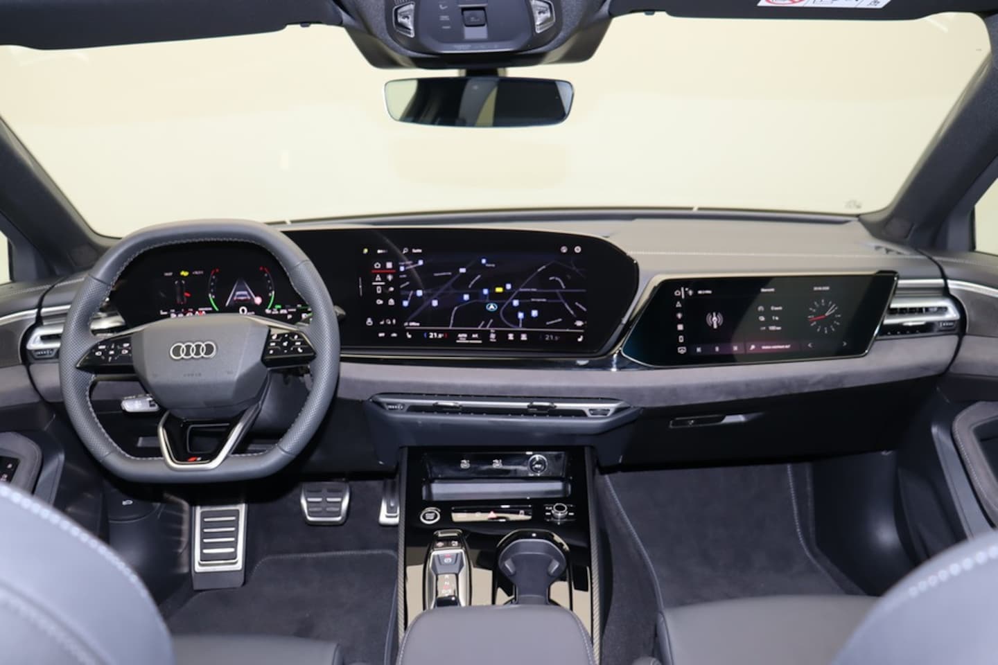 Bild über Audi A5 Limousine e-hybrid e-hybrid quattro 270 kW S tronic - für weitere Informationen kontaktieren Sie den Audi Partner