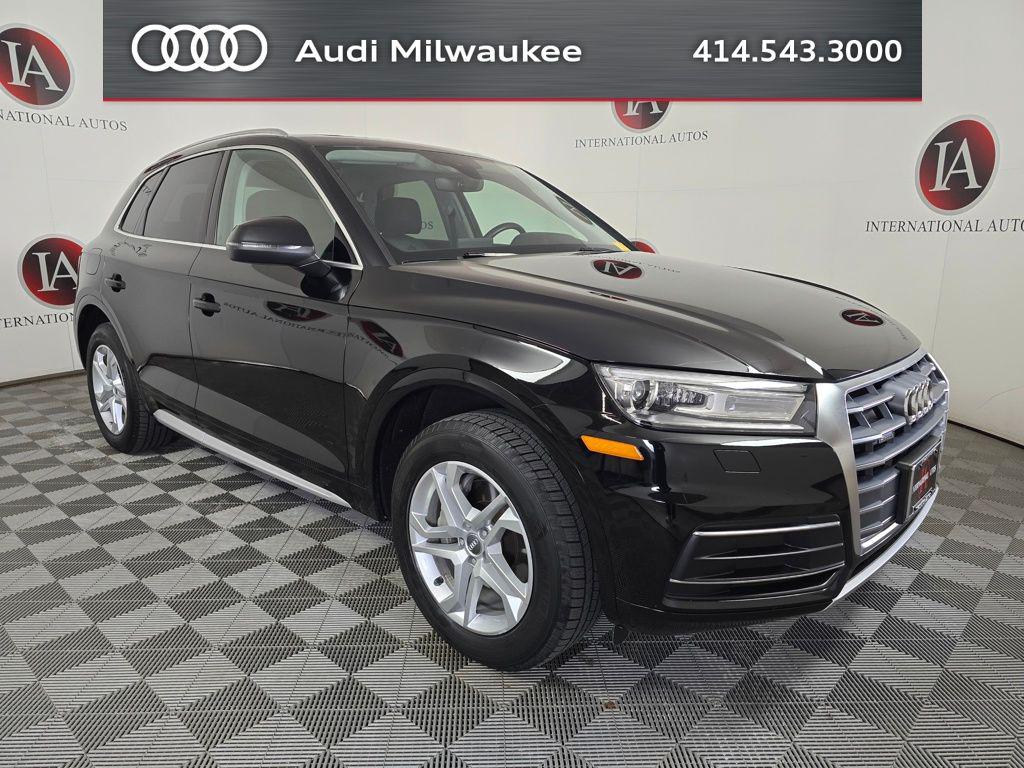 2019 Audi Q5 2.0T quattro S tronic Premium's photo