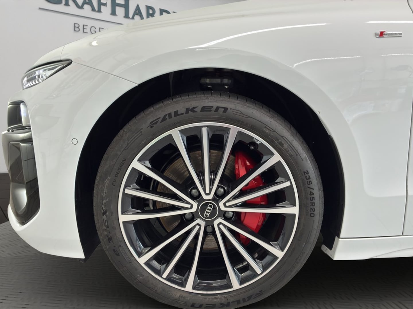 Bild über Audi A6 Sportback e-tron e-tron performance - für weitere Informationen kontaktieren Sie den Audi Partner