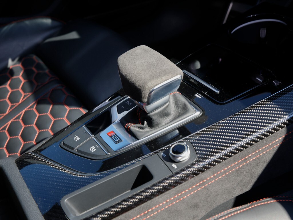 Image about Audi RS 4 Avant TFSI quattro tiptronic