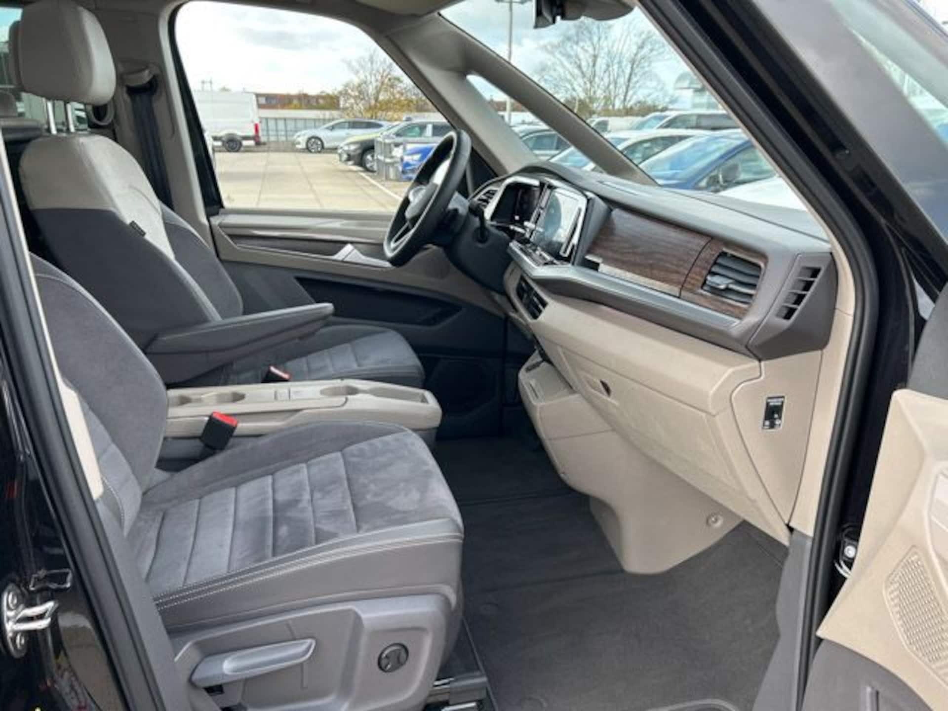 Volkswagen Multivan Style
