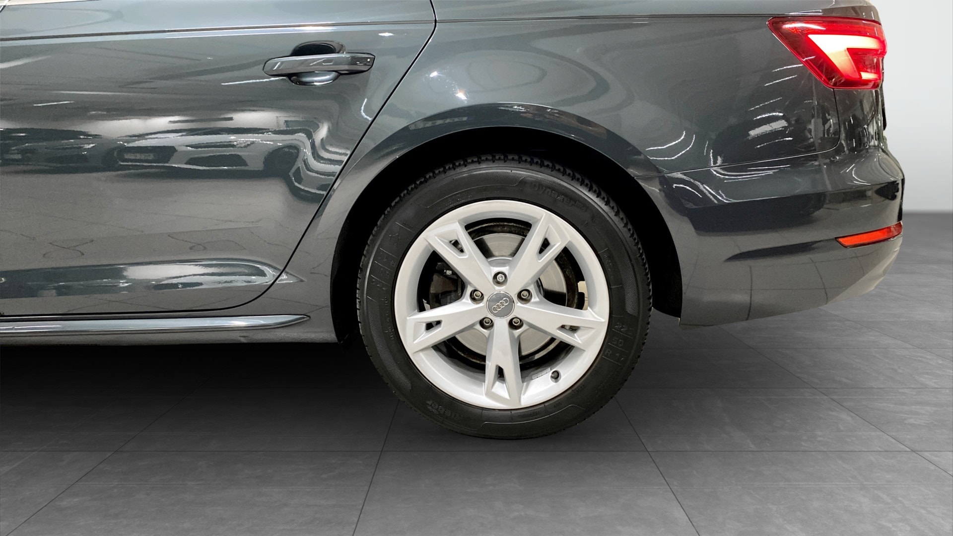 Image about Audi A4 Avant A4 Avant 2.0 TDI quattro Sport Proline Ed. (Stängd för beställning) 190 hk S tronic