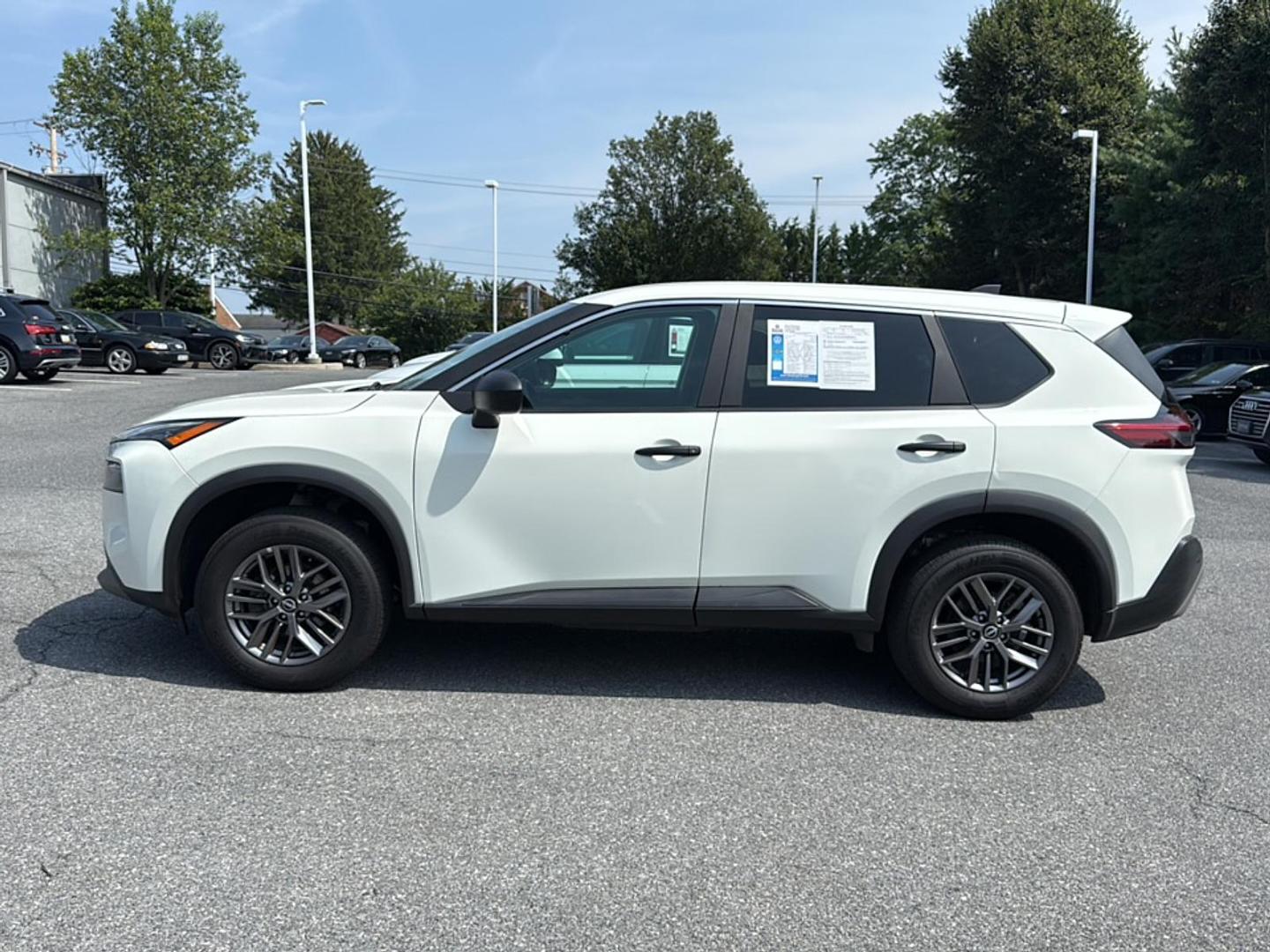 2023 Nissan Rogue S - Photo 8