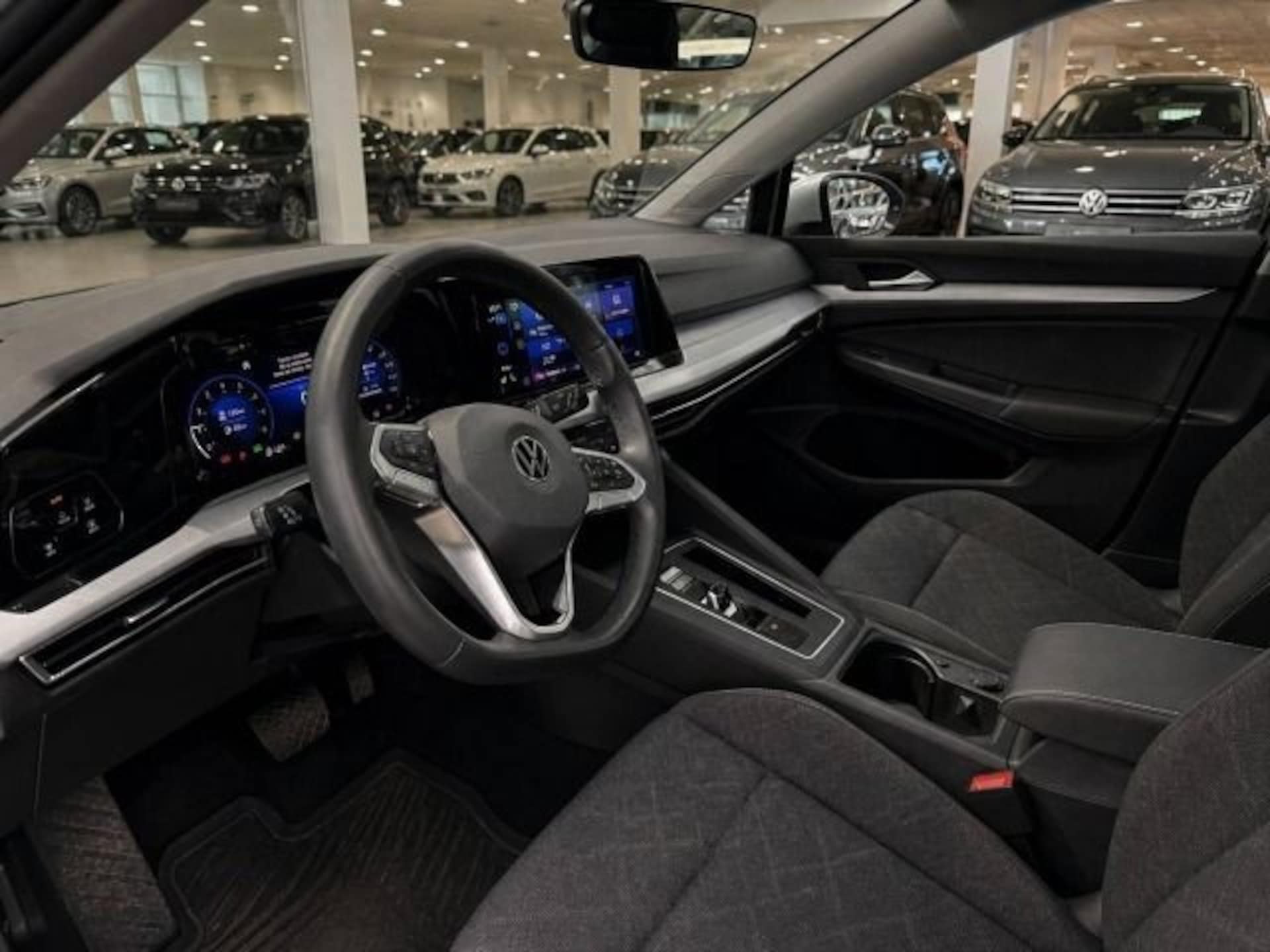 Volkswagen Golf Variant Life