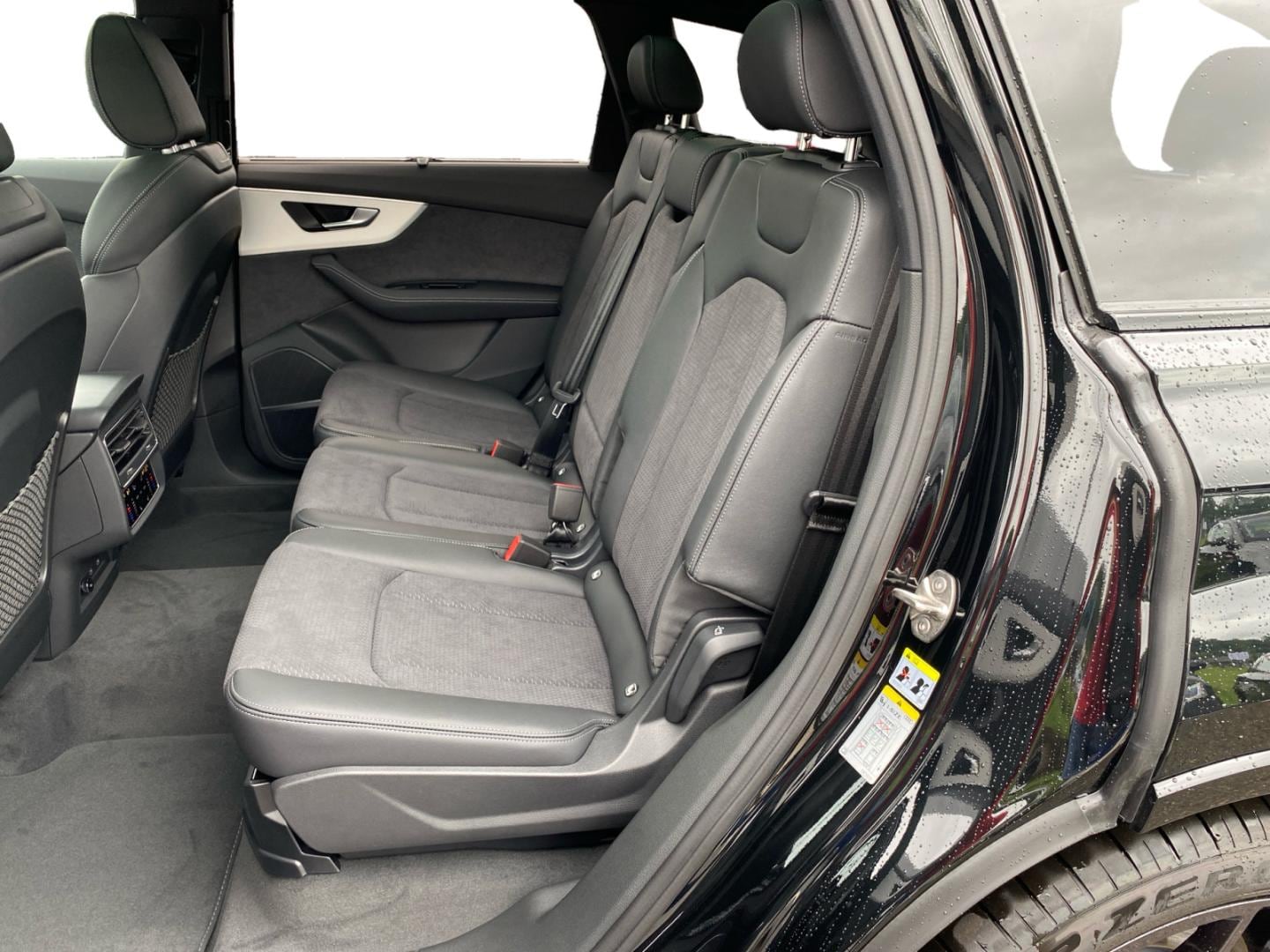 Bild über Audi Q7 SUV S line business TDI quattro 210 kW tiptronic - für weitere Informationen kontaktieren Sie den Audi Partner