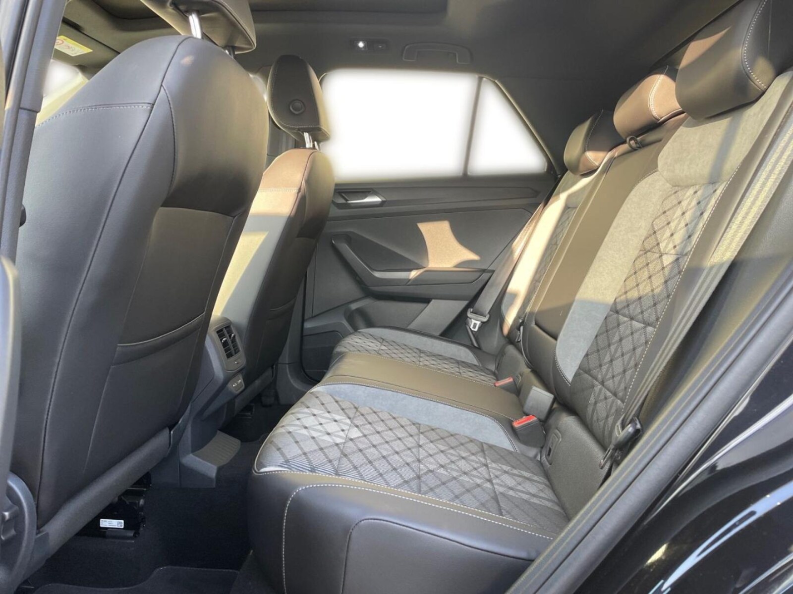 Volkswagen T-Roc – Bild 11