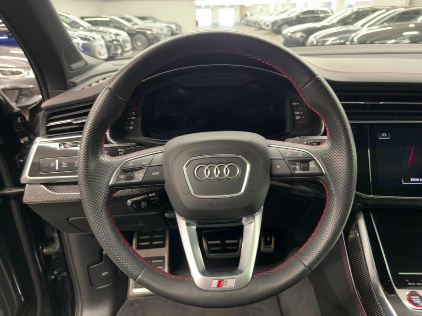 Bild über Audi SQ7 competition plus TFSI quattro tiptronic - für weitere Informationen kontaktieren Sie den Audi Partner