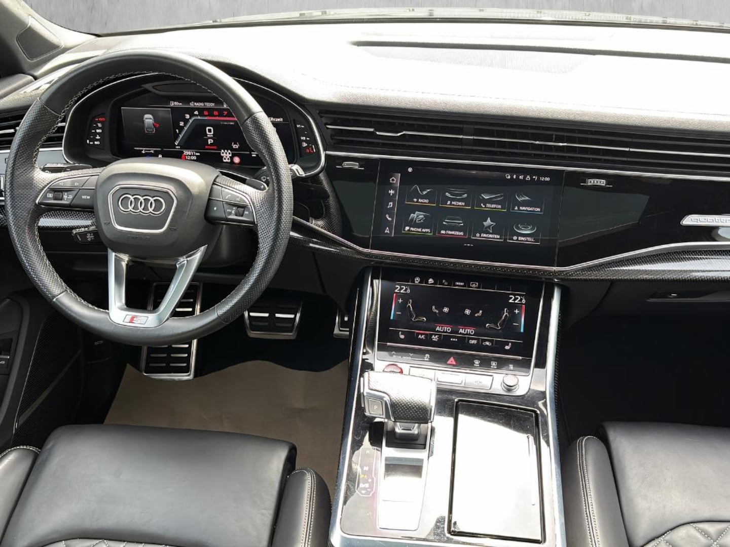 Bild über Audi SQ7 competition plus TFSI quattro tiptronic - für weitere Informationen kontaktieren Sie den Audi Partner