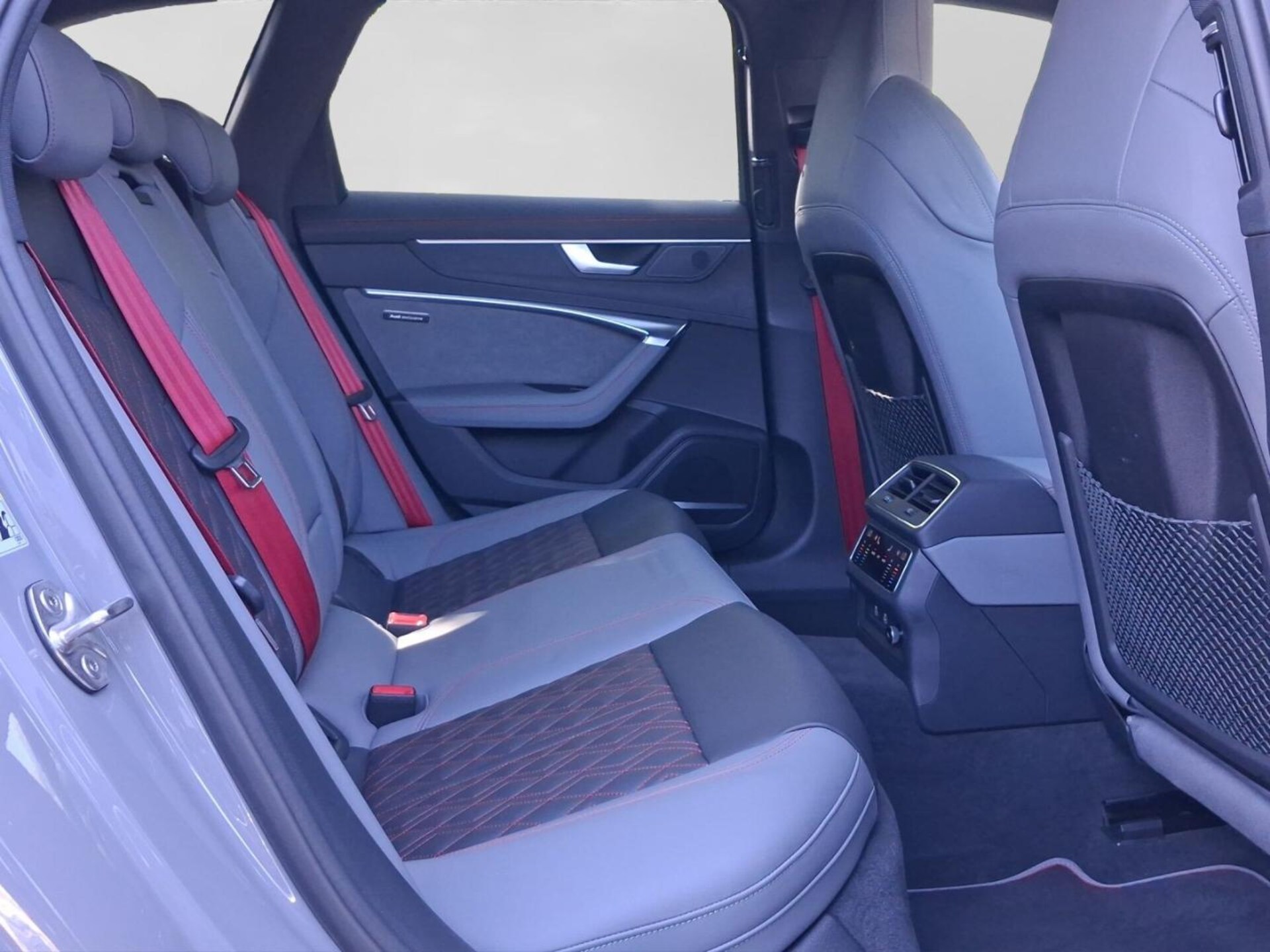 Audi S6 Avant