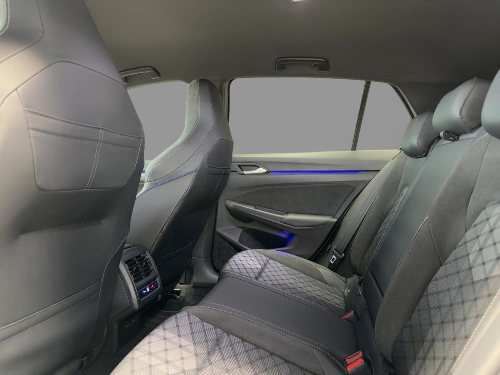 Volkswagen Golf – Bild 8