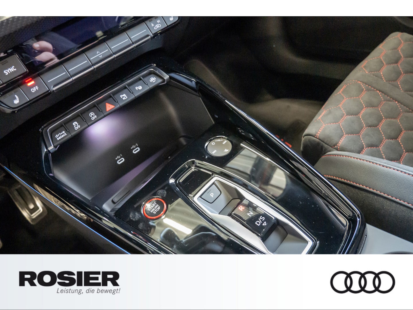 Bild über Audi RS 3 Sportback TFSI quattro 294 kW S tronic - für weitere Informationen kontaktieren Sie den Audi Partner