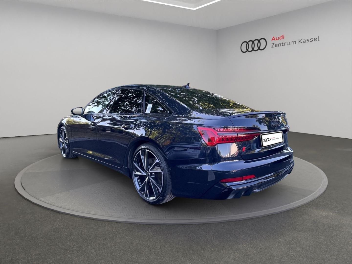 Bild über Audi S6 Limousine TDI quattro tiptronic - für weitere Informationen kontaktieren Sie den Audi Partner