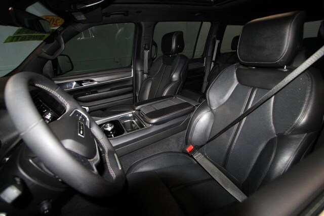 2023 Jeep Wagoneer